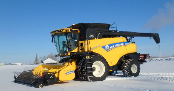 2017 New Holland CR8.90 combines sold at Ritchie Bros. auction 2017 New Holland CR8.90 combines sold at Ritchie Bros. auction