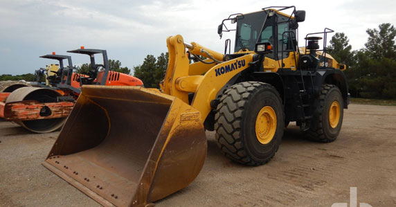 big ticket construction Komatsu WA500-8 wheel loader sold by Ritchie Bros. Auctioneers